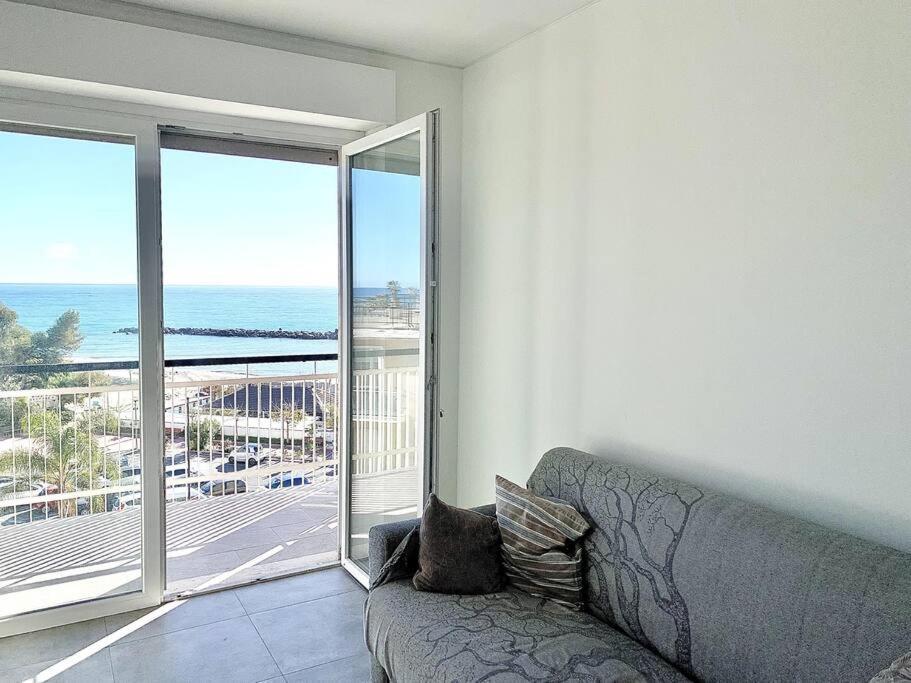 10 Min. Da Sanremo Appartamento Vista Mare ตัจจา ภายนอก รูปภาพ